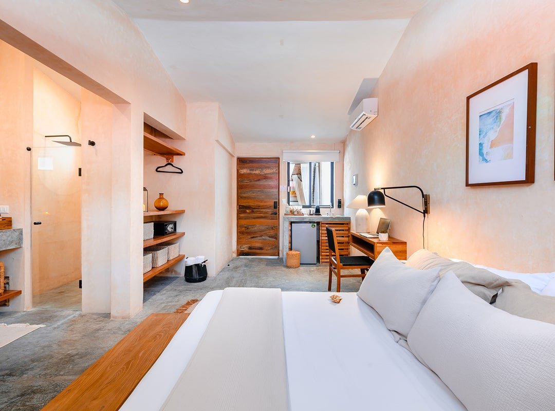 Hotel malish queen room